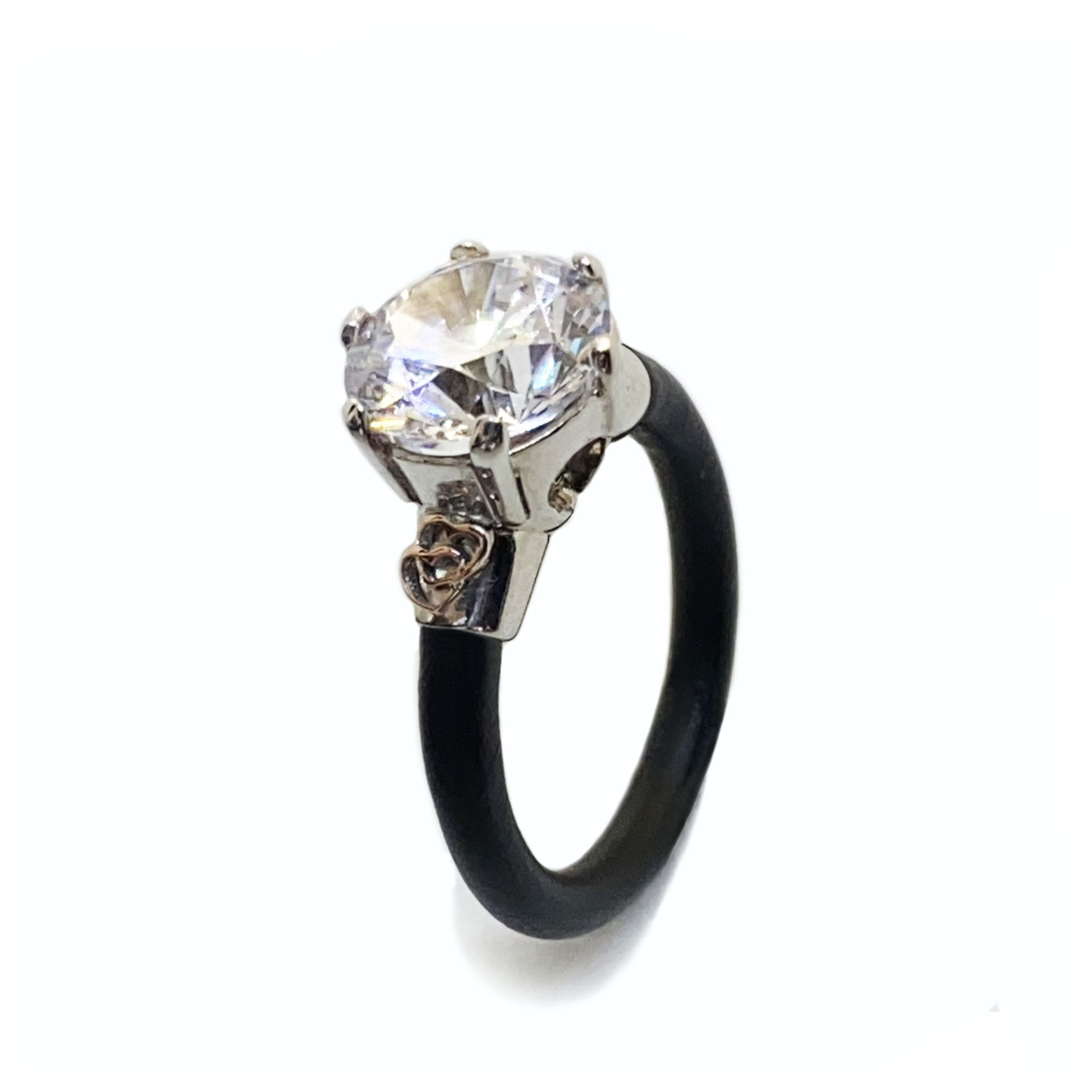 Anello Solitario Bourlesque — Arigiò, gioielli artigianali italiani